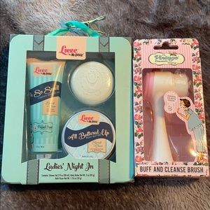 Shower Gel Set with Cleanser Brush